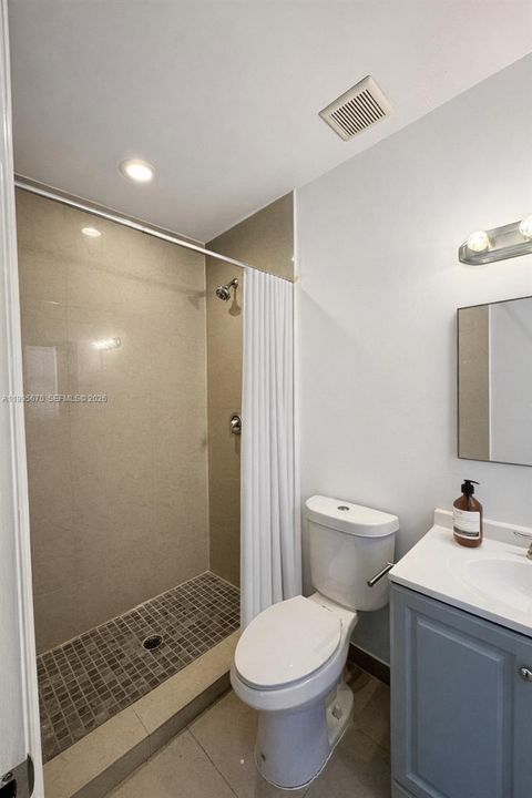 В аренду: $1,775 (1 спален, 1 ванн, 1014 Квадратных фут)