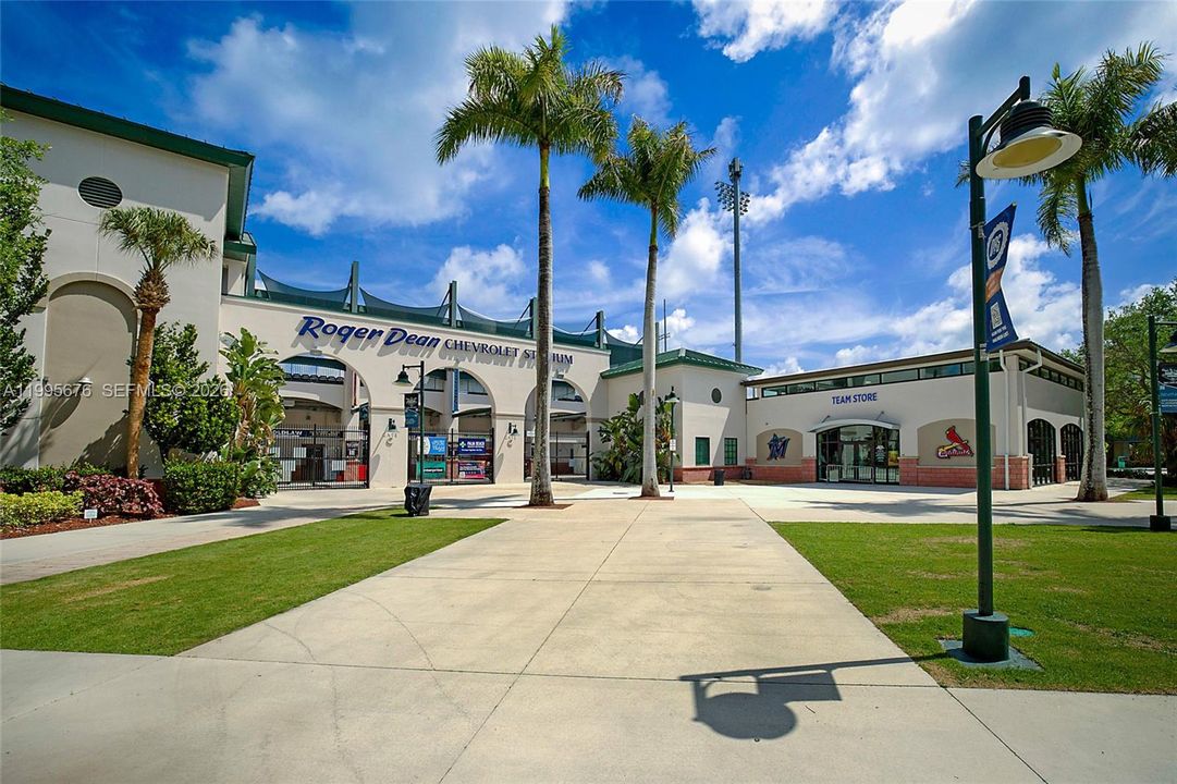 Newly expanded Roger Dean Stadium. Spring Training for the New York Mets and the St. Louis Cardinals.