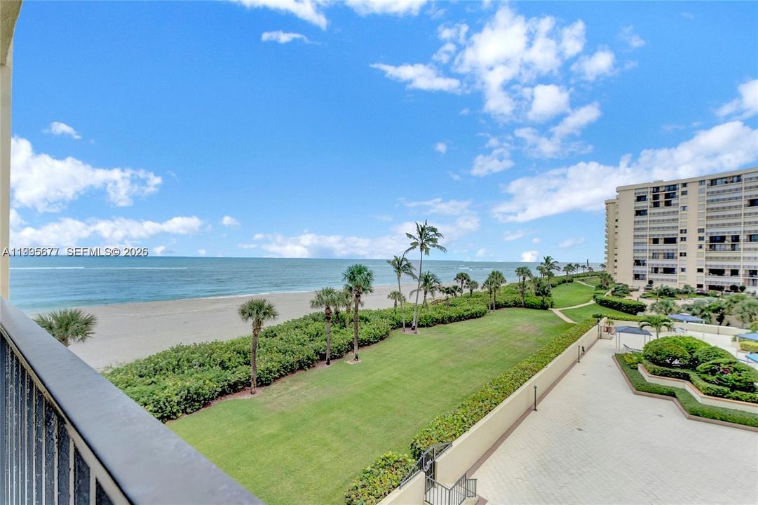 For Rent: $11,000 (2 beds, 2 baths, 1270 Square Feet)