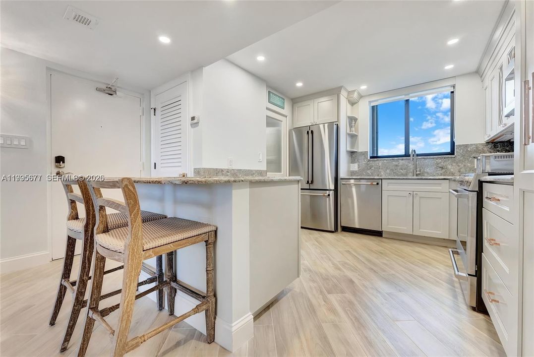 For Rent: $11,000 (2 beds, 2 baths, 1270 Square Feet)