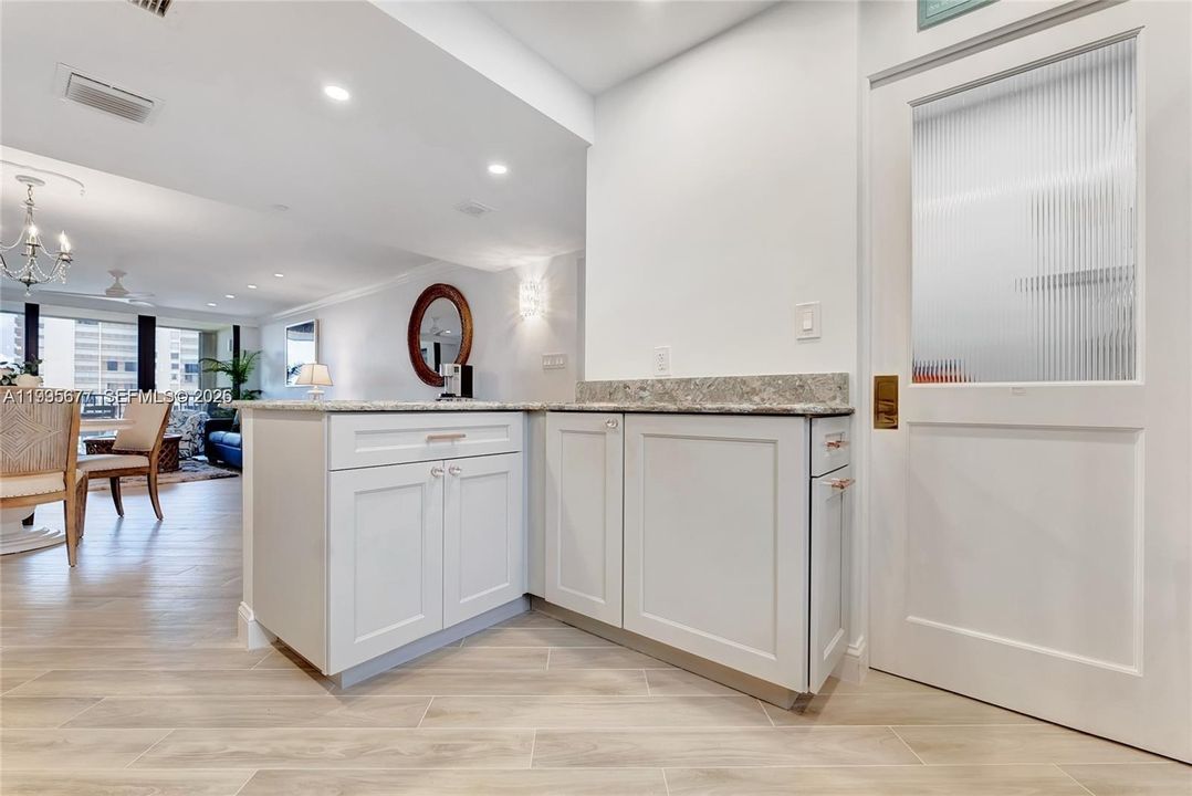 For Rent: $11,000 (2 beds, 2 baths, 1270 Square Feet)