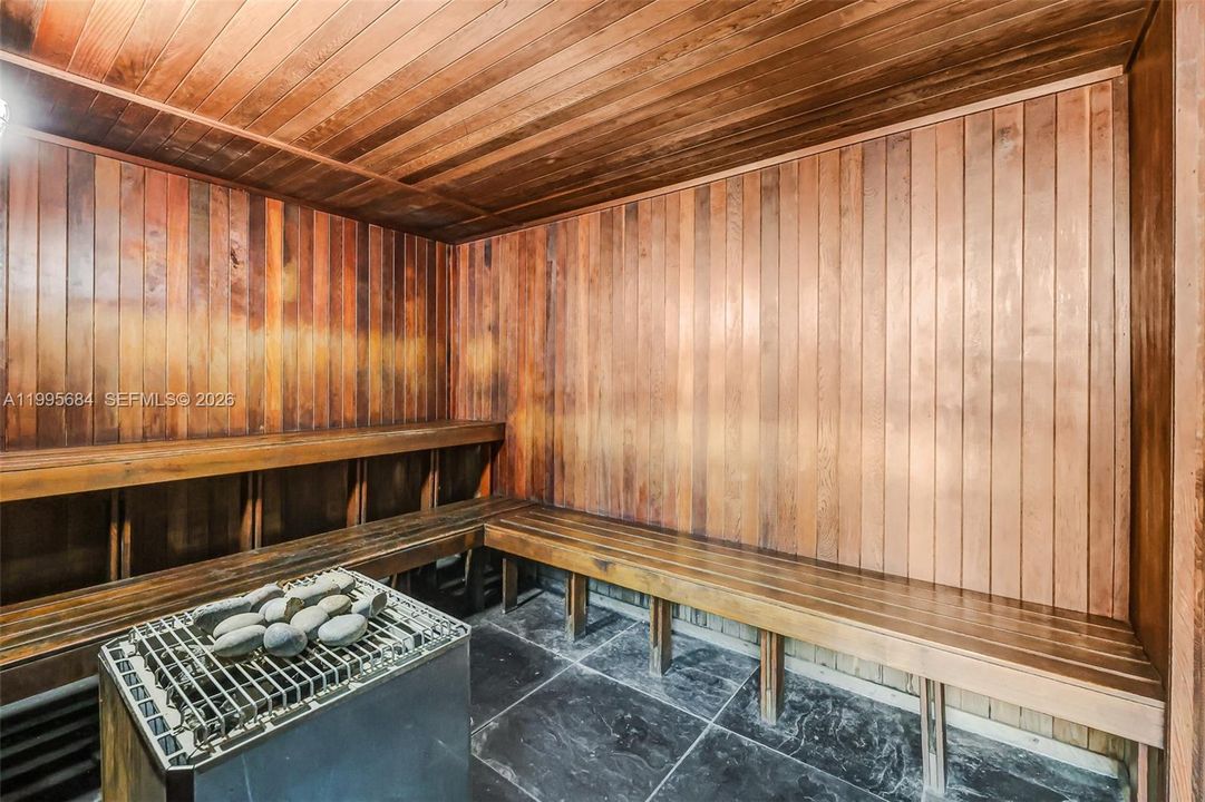 На продажу: $285,000 (1 спален, 1 ванн, 651 Квадратных фут)