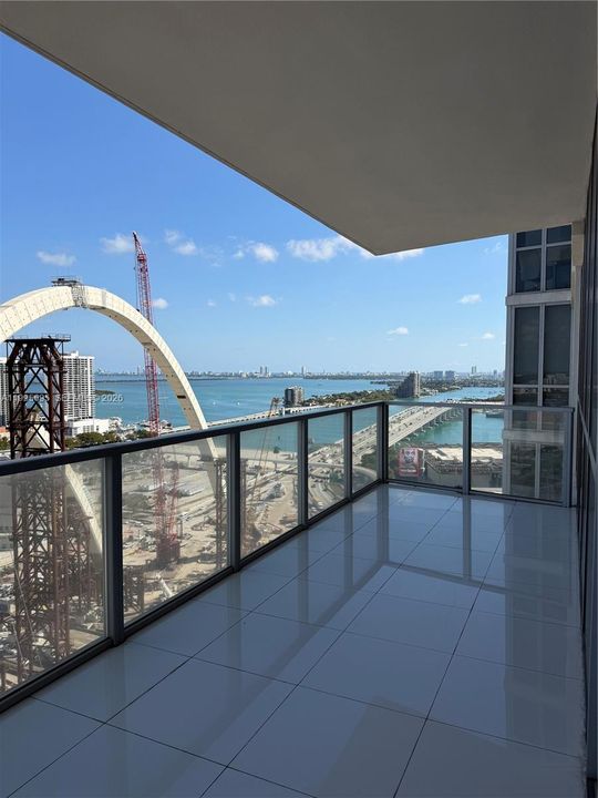 For Sale: $1,100,000 (2 beds, 2 baths, 1647 Square Feet)