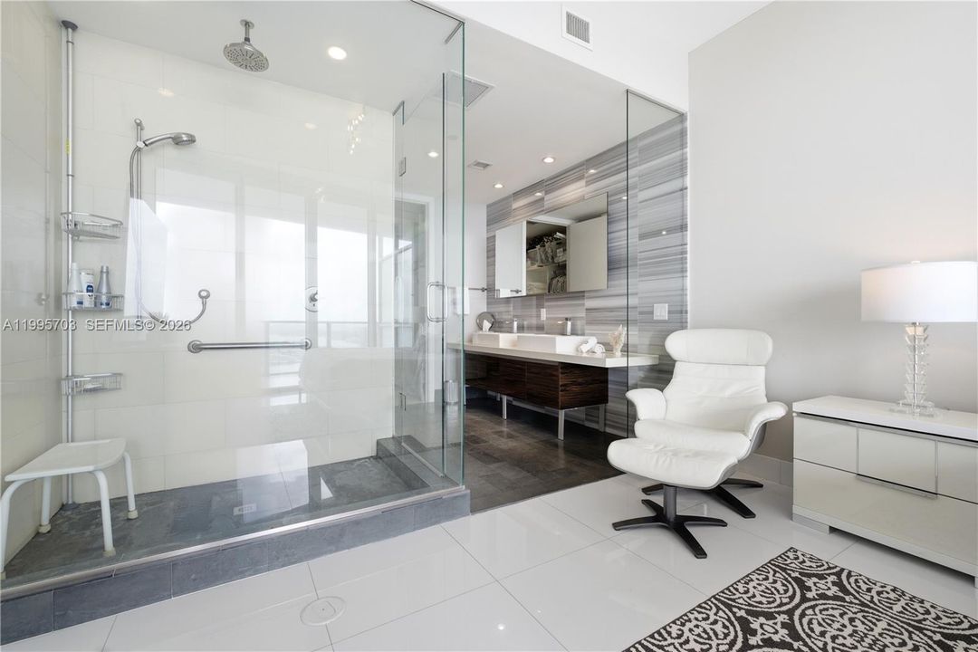 For Sale: $899,000 (2 beds, 2 baths, 1557 Square Feet)