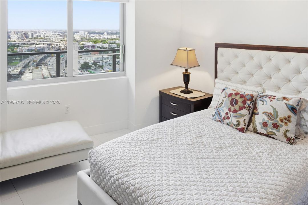 For Sale: $899,000 (2 beds, 2 baths, 1557 Square Feet)