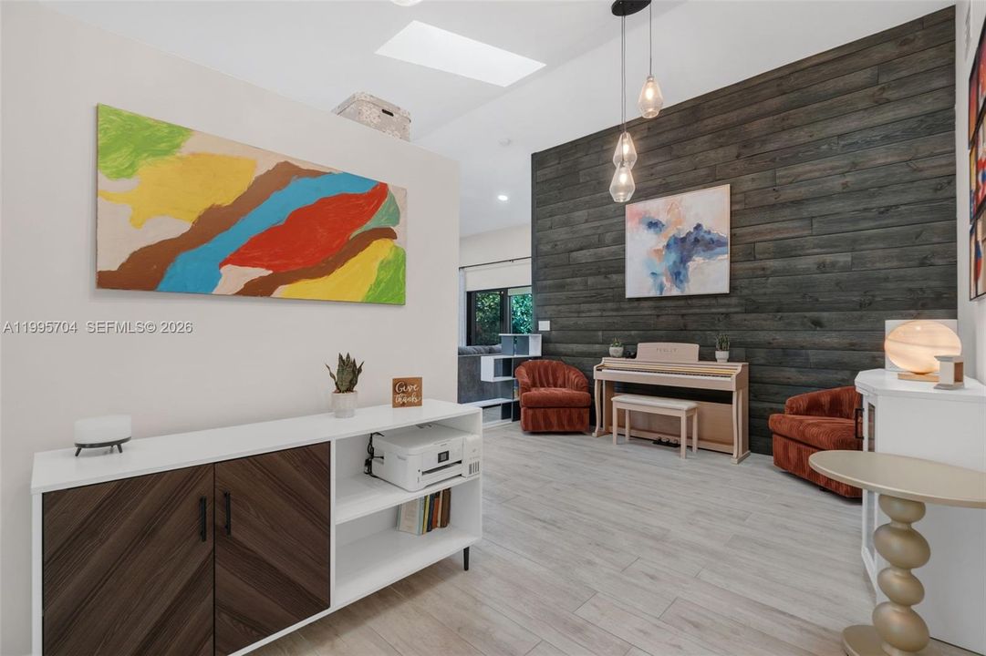 For Rent: $3,600 (3 beds, 2 baths, 1406 Square Feet)