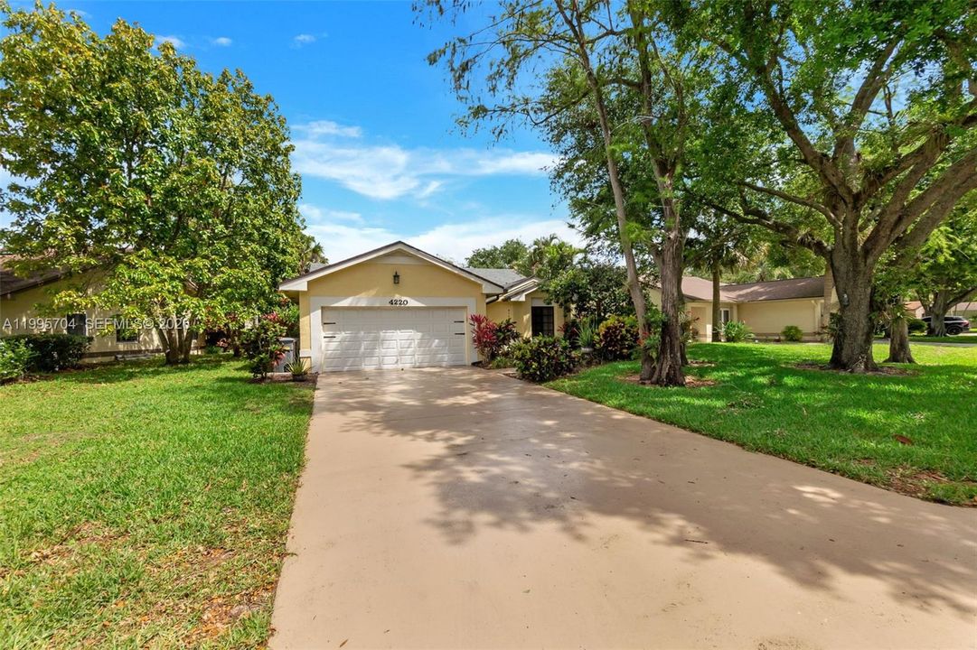 For Rent: $3,600 (3 beds, 2 baths, 1406 Square Feet)