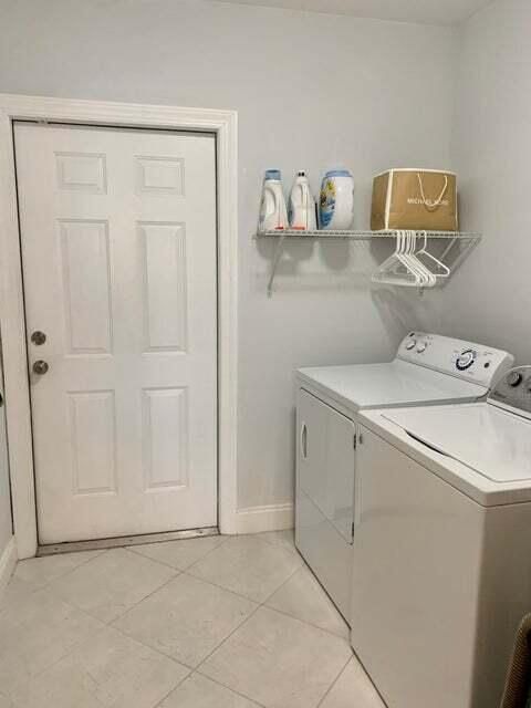 3230 Aqua Vista Laundry Room