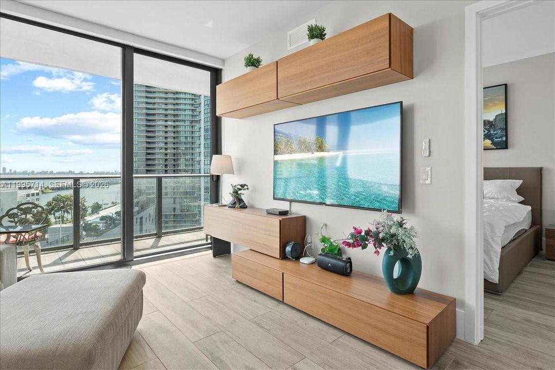En Venta: $819,000 (3 camas, 2 baños, 1110 Pies cuadrados)