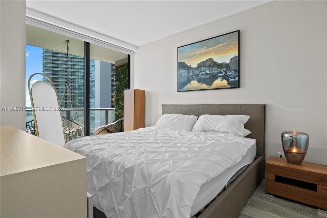 En Venta: $819,000 (3 camas, 2 baños, 1110 Pies cuadrados)