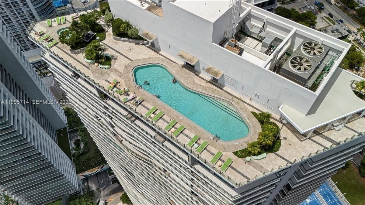 En Venta: $819,000 (3 camas, 2 baños, 1110 Pies cuadrados)