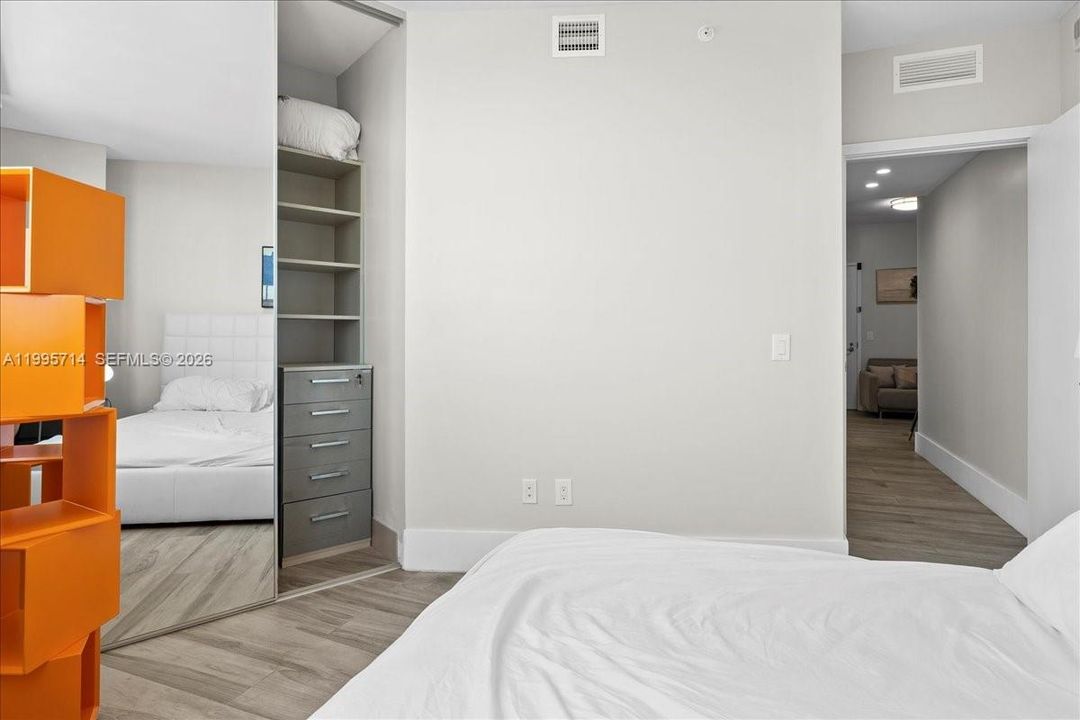 En Venta: $819,000 (3 camas, 2 baños, 1110 Pies cuadrados)