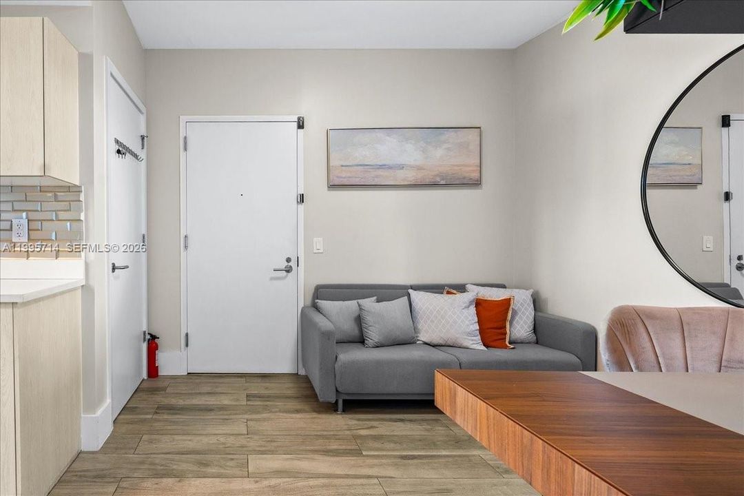 En Venta: $819,000 (3 camas, 2 baños, 1110 Pies cuadrados)