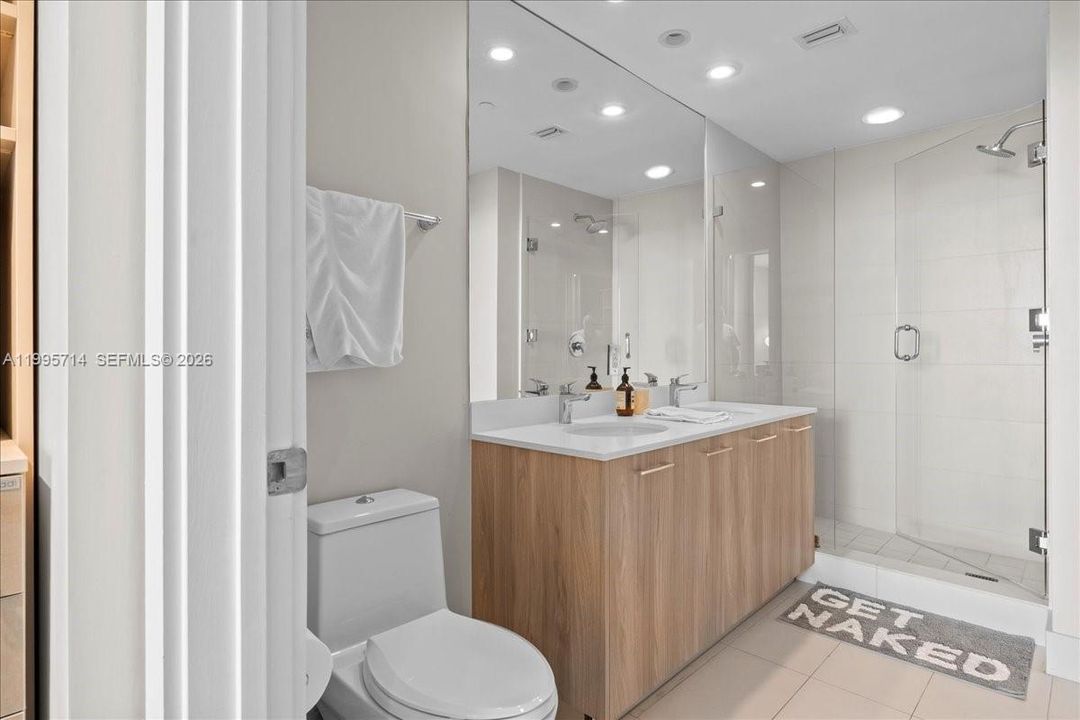 En Venta: $819,000 (3 camas, 2 baños, 1110 Pies cuadrados)