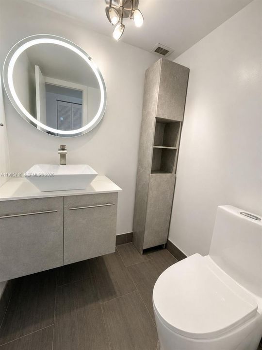 For Sale: $199,000 (1 beds, 1 baths, 873 Square Feet)