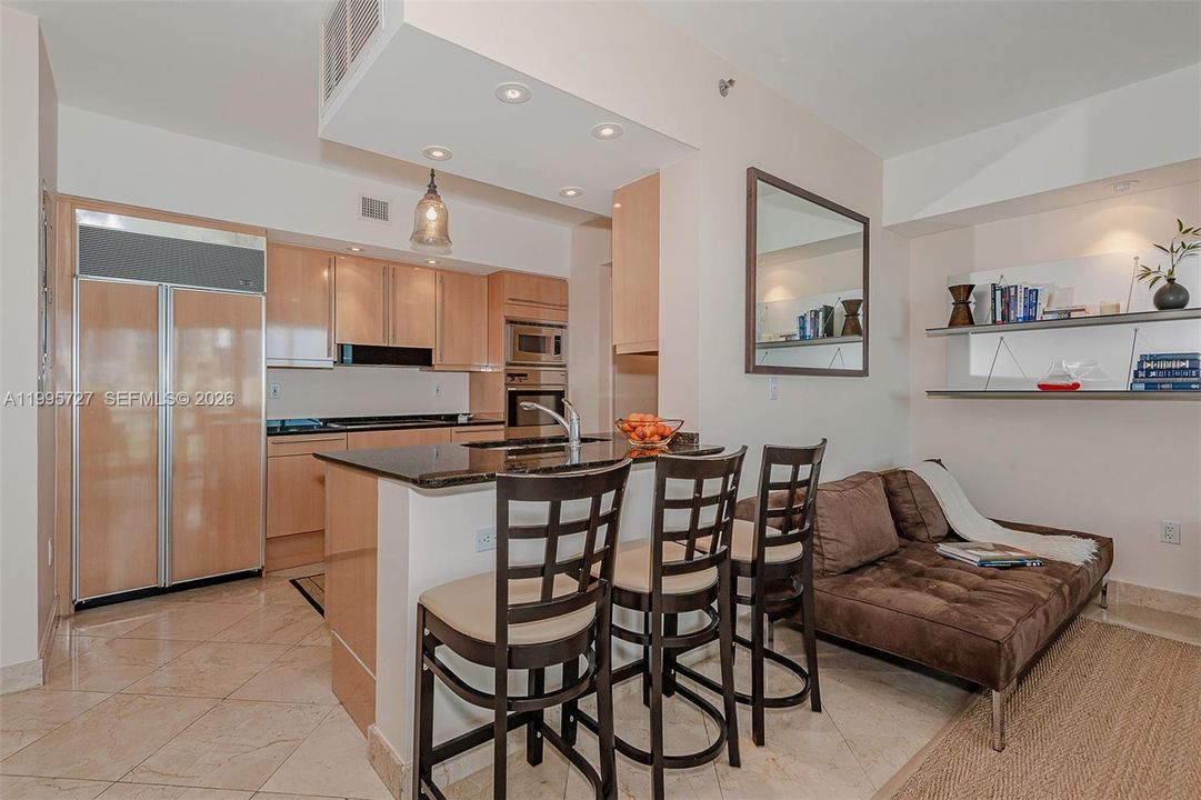 В аренду: $5,500 (1 спален, 1 ванн, 1008 Квадратных фут)