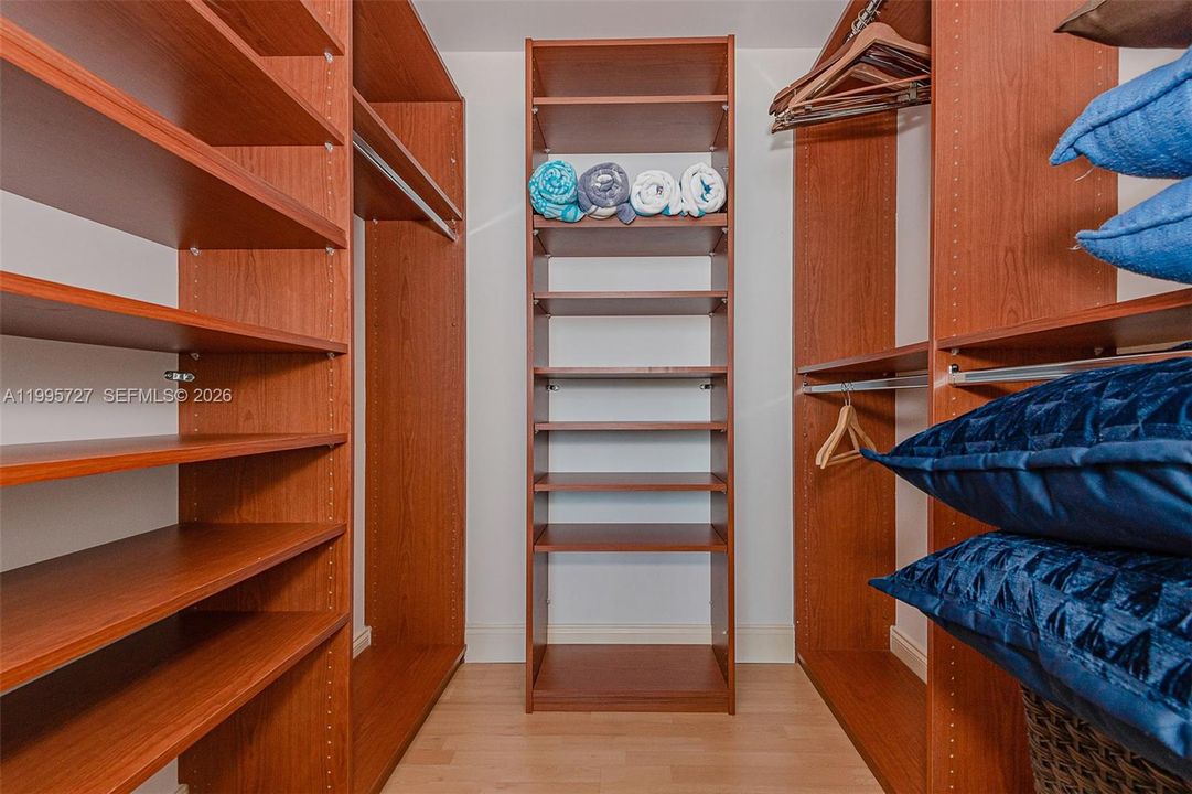 В аренду: $5,500 (1 спален, 1 ванн, 1008 Квадратных фут)