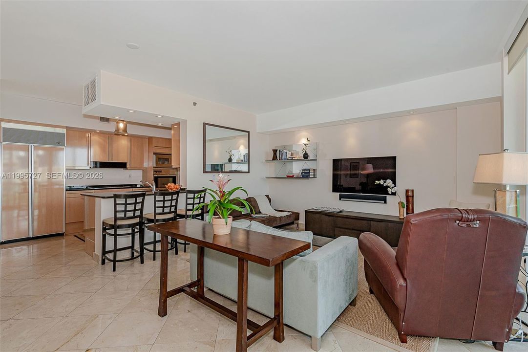 В аренду: $5,500 (1 спален, 1 ванн, 1008 Квадратных фут)