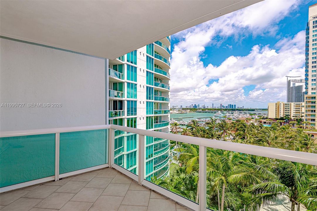 В аренду: $5,500 (1 спален, 1 ванн, 1008 Квадратных фут)