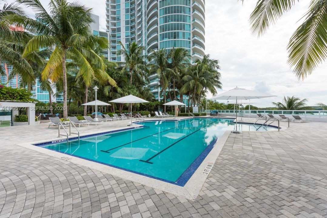 В аренду: $5,500 (1 спален, 1 ванн, 1008 Квадратных фут)