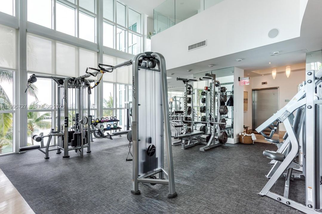 В аренду: $5,500 (1 спален, 1 ванн, 1008 Квадратных фут)