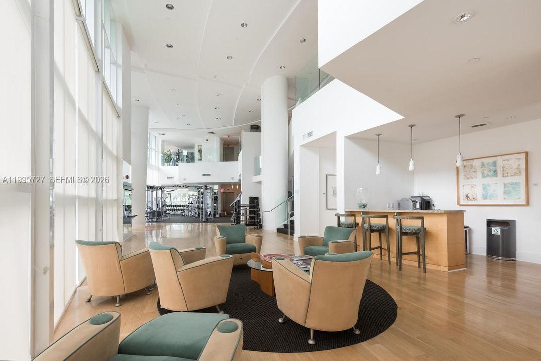 В аренду: $5,500 (1 спален, 1 ванн, 1008 Квадратных фут)