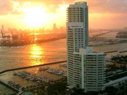 В аренду: $5,500 (1 спален, 1 ванн, 1008 Квадратных фут)