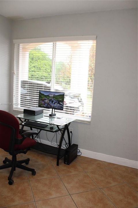 For Sale: $2,000,000 (5 beds, 3 baths, 3526 Square Feet)