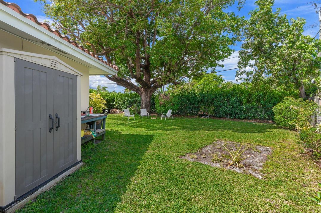 8-web-or-mls-2625 NE 29th St Fort Lauder