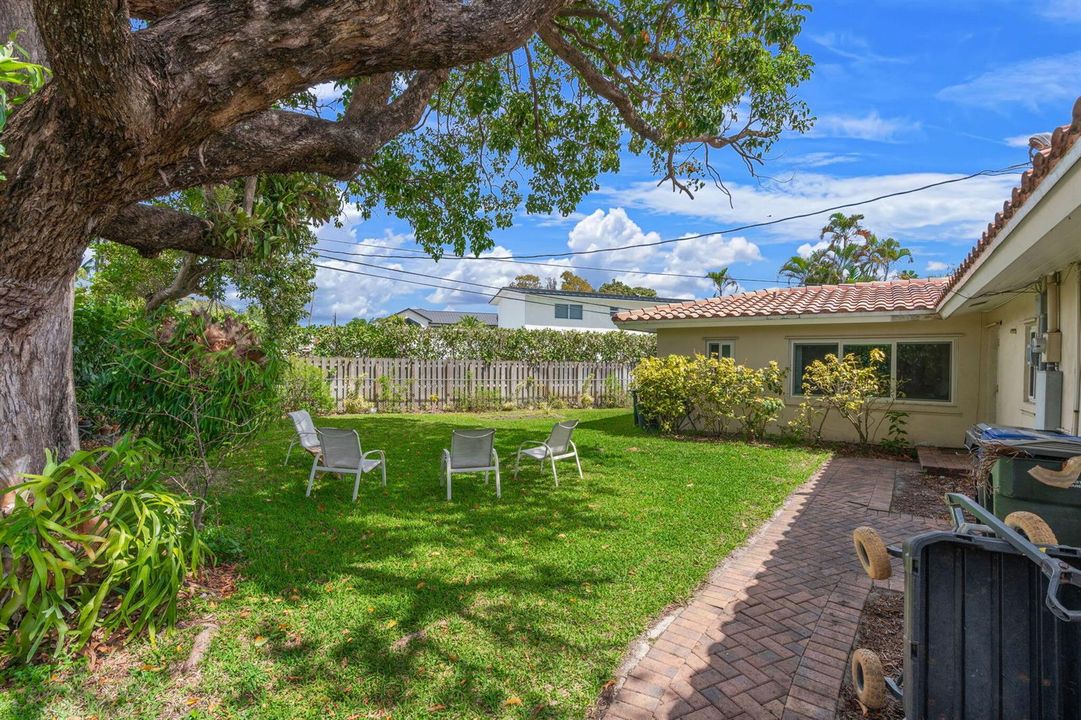 10-web-or-mls-2625 NE 29th St Fort Laude