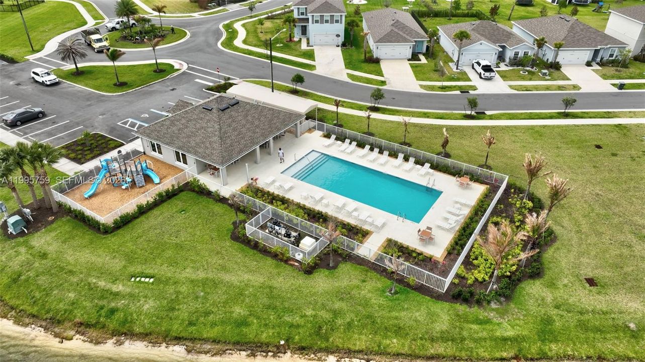 For Rent: $3,000 (4 beds, 2 baths, 2195 Square Feet)