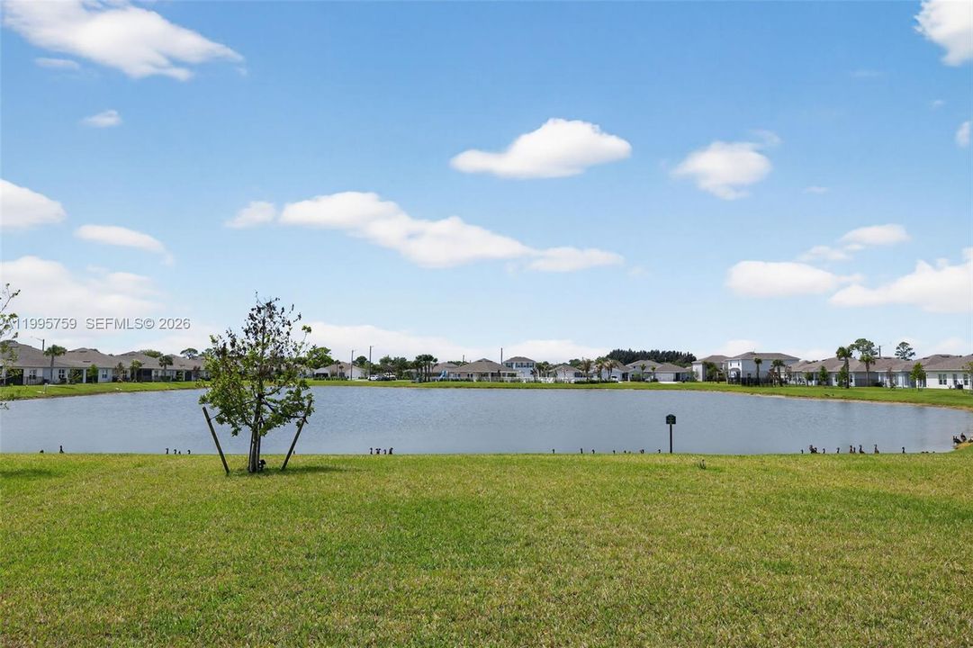 For Rent: $3,000 (4 beds, 2 baths, 2195 Square Feet)