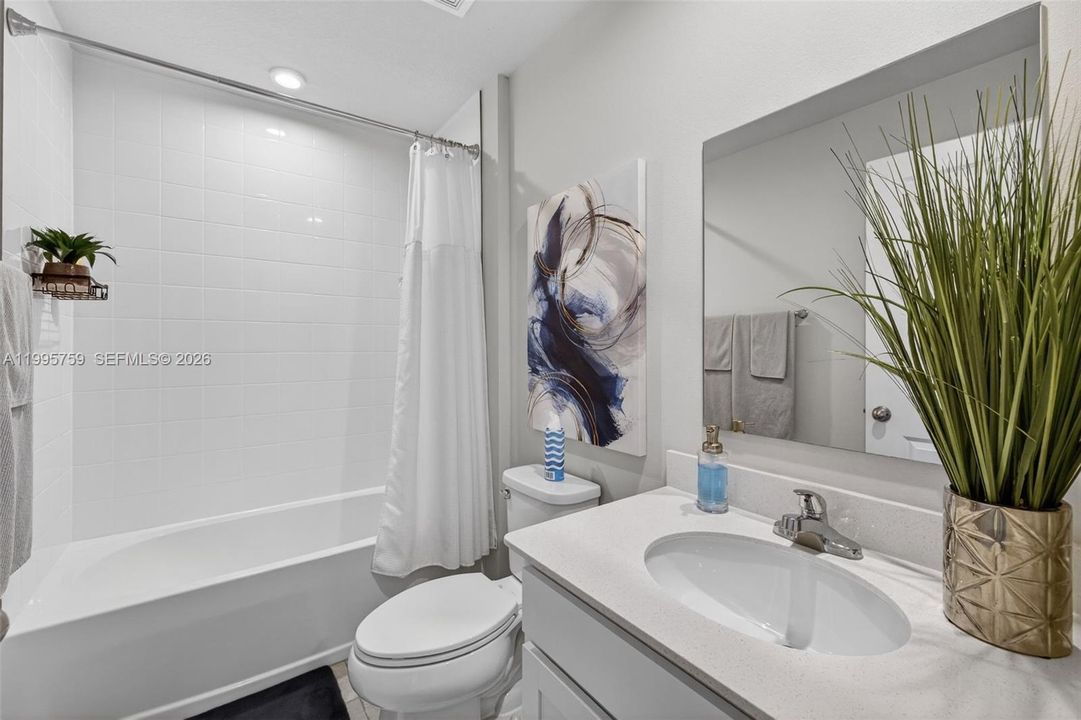For Rent: $3,000 (4 beds, 2 baths, 2195 Square Feet)