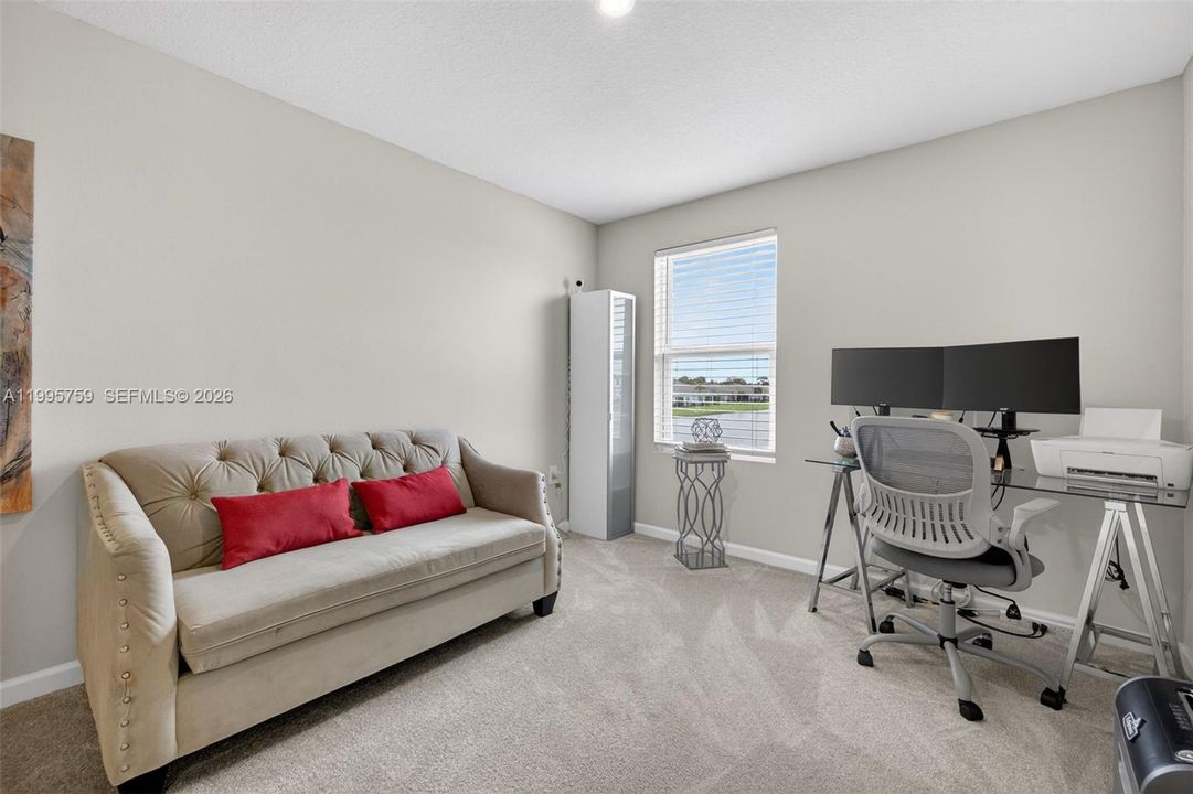 For Rent: $3,000 (4 beds, 2 baths, 2195 Square Feet)