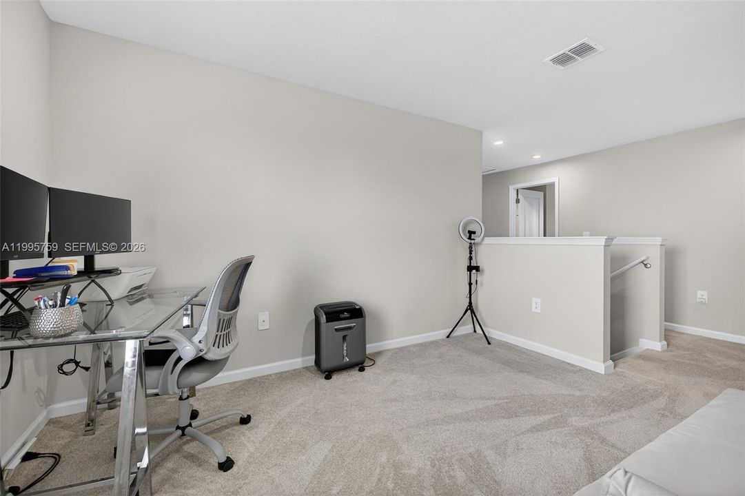 For Rent: $3,000 (4 beds, 2 baths, 2195 Square Feet)