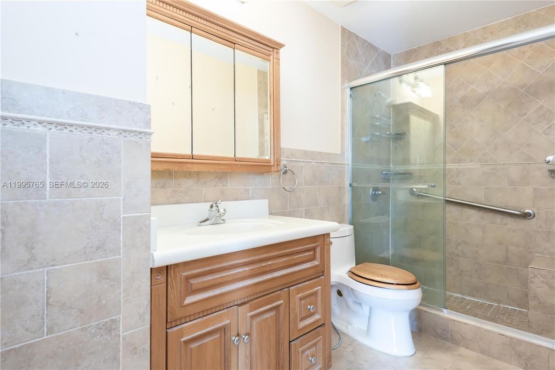 На продажу: $499,900 (3 спален, 2 ванн, 1385 Квадратных фут)