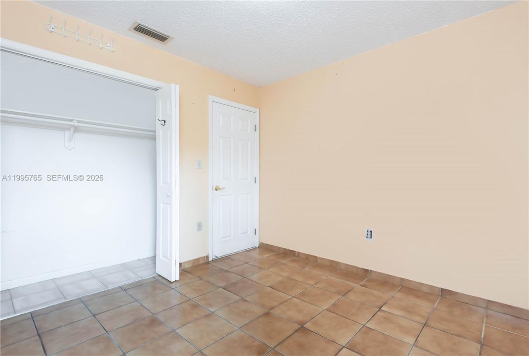 На продажу: $499,900 (3 спален, 2 ванн, 1385 Квадратных фут)