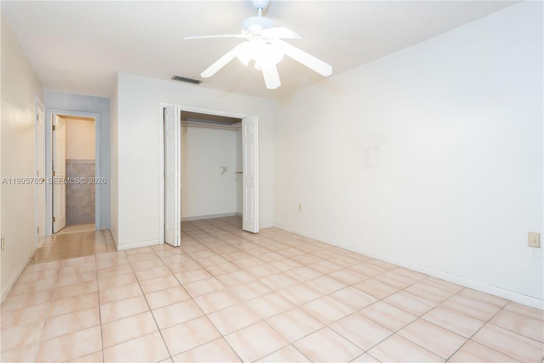 На продажу: $499,900 (3 спален, 2 ванн, 1385 Квадратных фут)