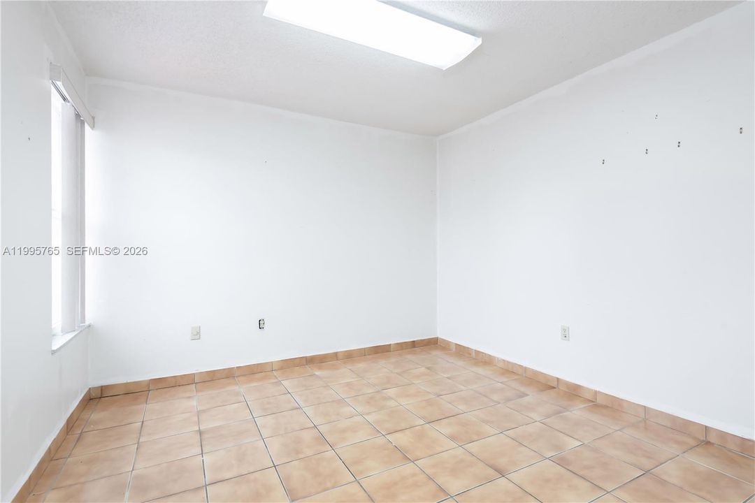 На продажу: $499,900 (3 спален, 2 ванн, 1385 Квадратных фут)