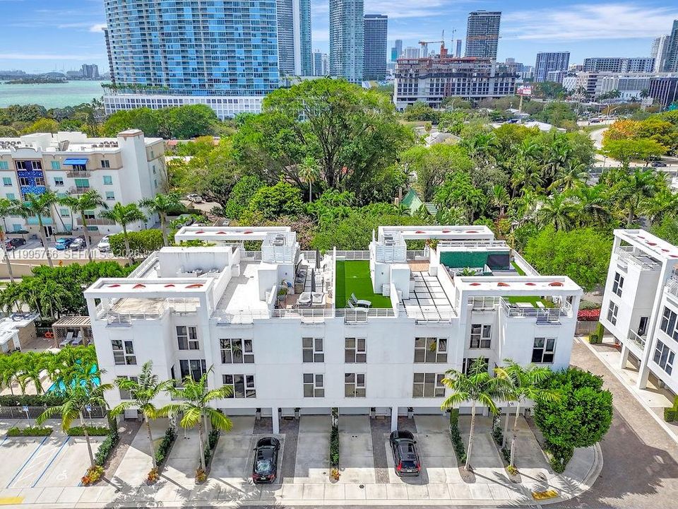 En Venta: $1,299,000 (2 camas, 2 baños, 1645 Pies cuadrados)