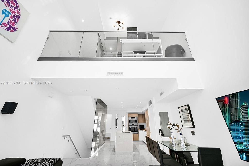 En Venta: $1,299,000 (2 camas, 2 baños, 1645 Pies cuadrados)