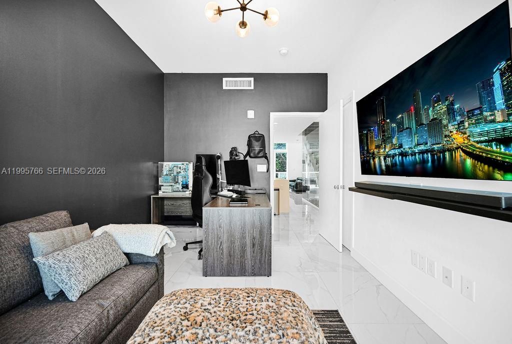 En Venta: $1,299,000 (2 camas, 2 baños, 1645 Pies cuadrados)