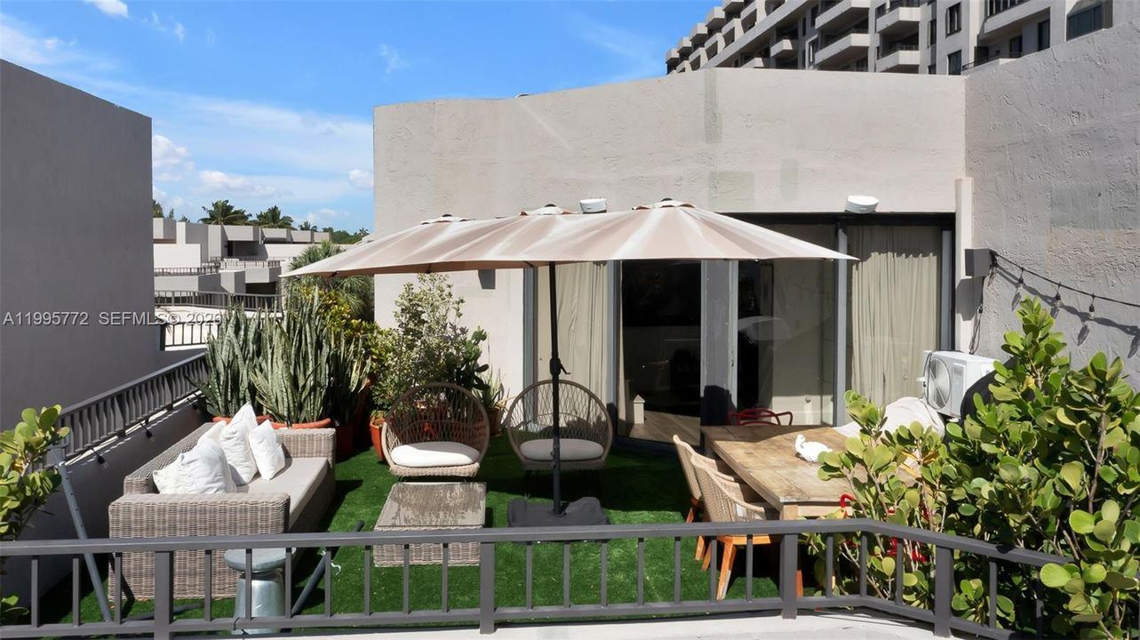 For Sale: $4,450,000 (4 beds, 4 baths, 2604 Square Feet)