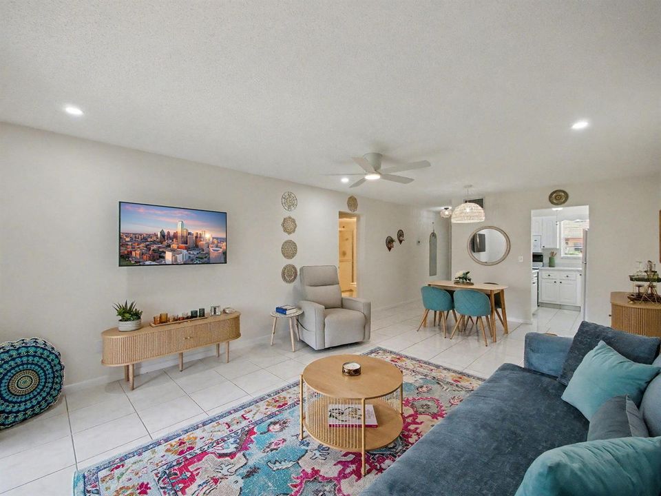 Furnished Unit!