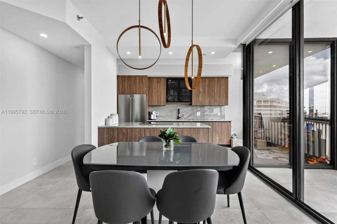 For Sale: $1,100,000 (3 beds, 2 baths, 1690 Square Feet)
