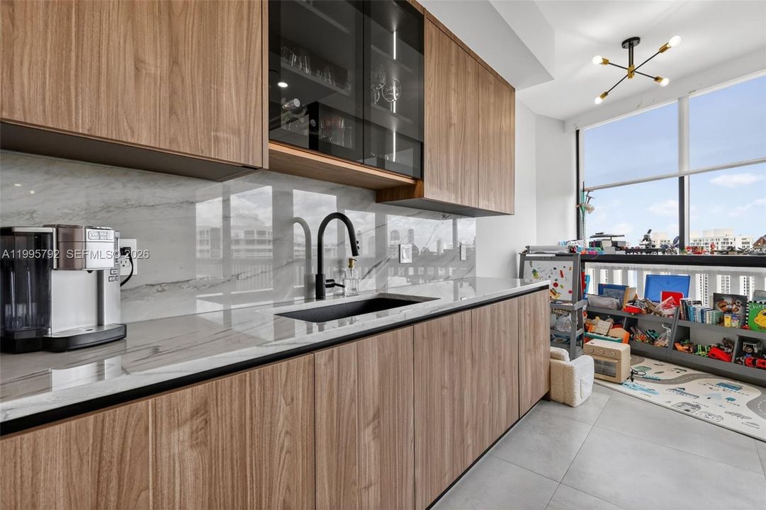 For Sale: $1,100,000 (3 beds, 2 baths, 1690 Square Feet)