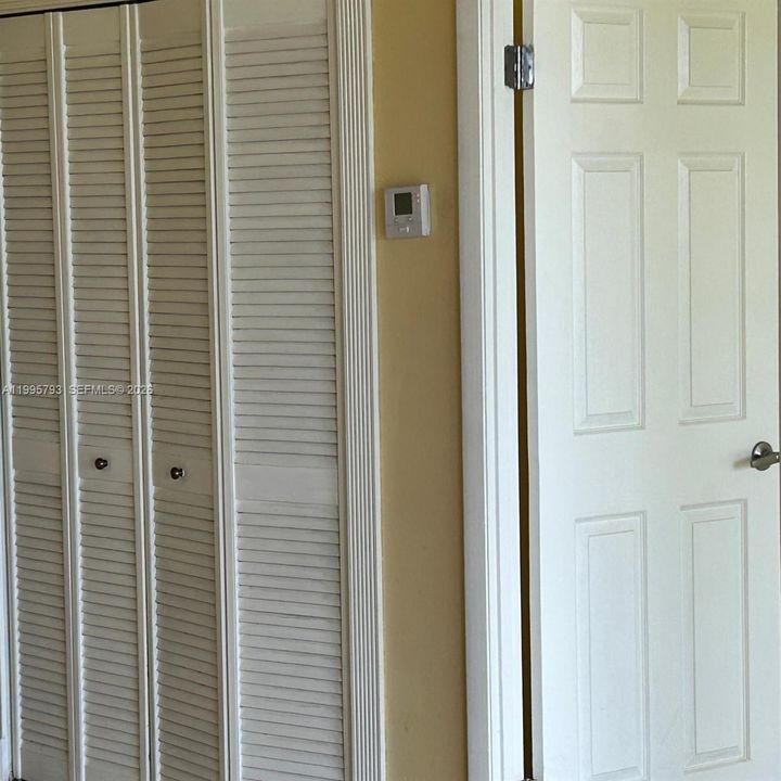 For Sale: $79,000 (1 beds, 1 baths, 780 Square Feet)