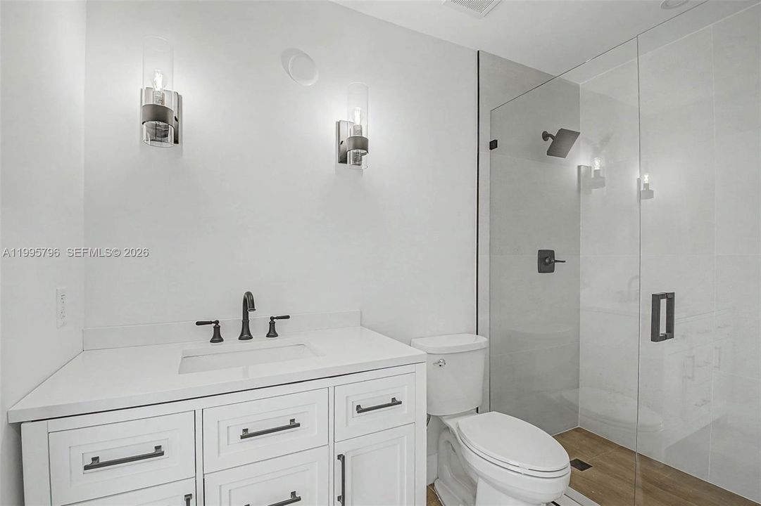 For Sale: $1,275,000 (4 beds, 2 baths, 1968 Square Feet)