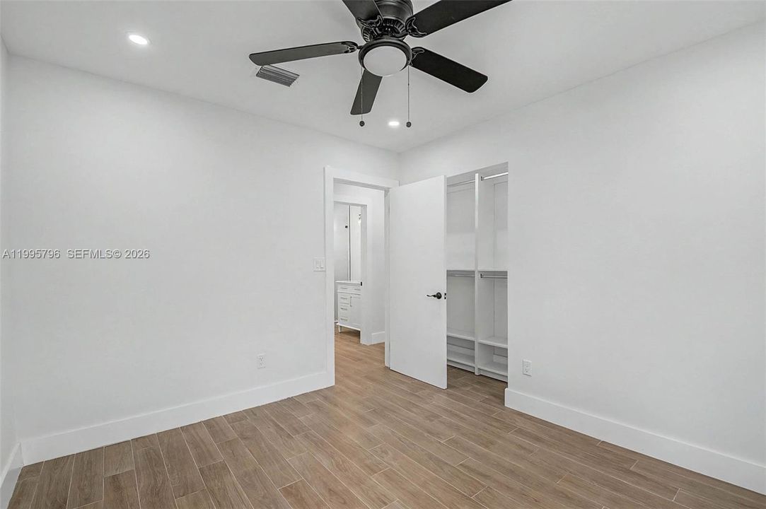 For Sale: $1,275,000 (4 beds, 2 baths, 1968 Square Feet)