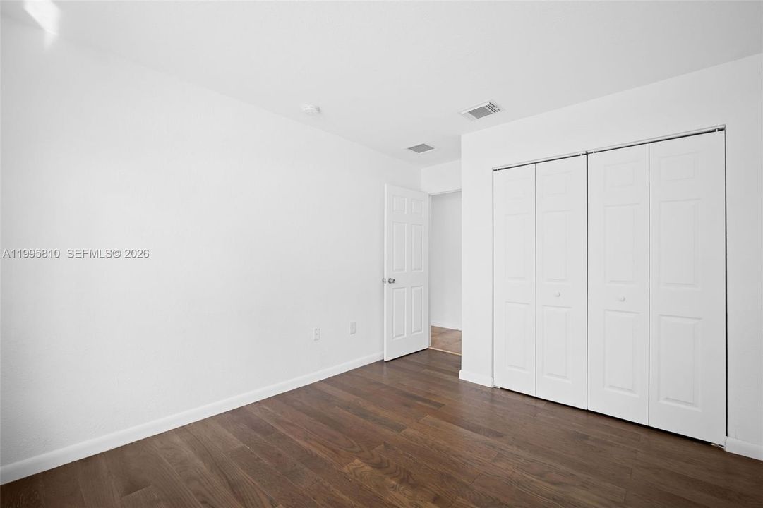 Vendido Recientemente: $475,000 (3 camas, 2 baños, 1452 Pies cuadrados)